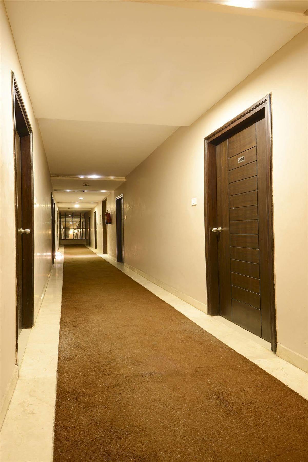Fabhotel Plus Maniram Palace Agra  Exterior foto